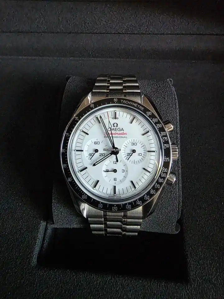 Speedmaster Professional — White Dial Test